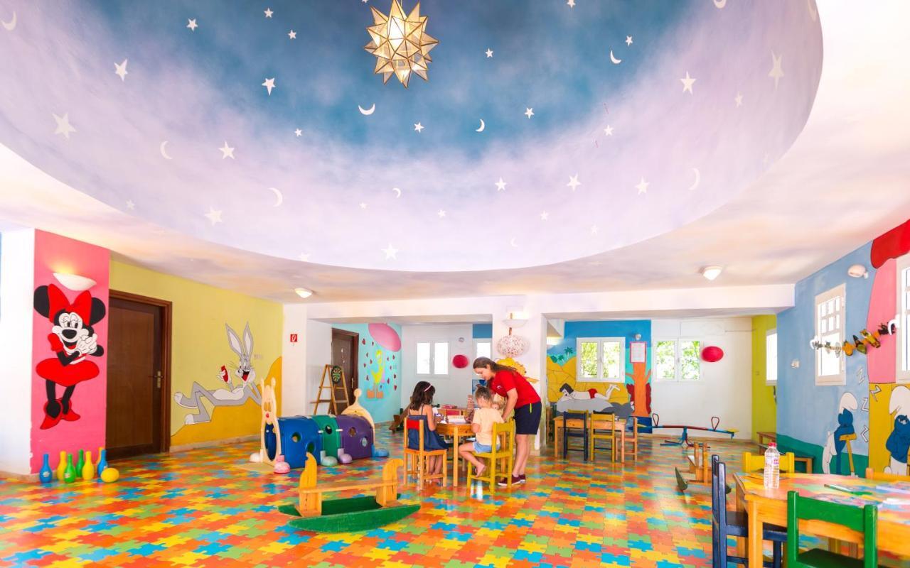 Medina Solaria And Thalasso Hammamet Buitenkant foto The Children's Club at the Grand Palladium Hotel in Punta Cana, Dominican Republic